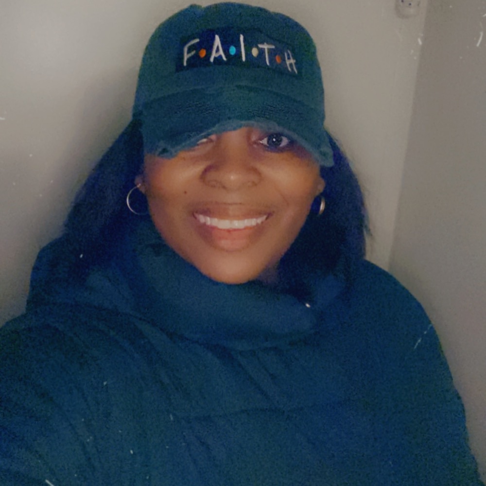 Meet your Posher, Simone